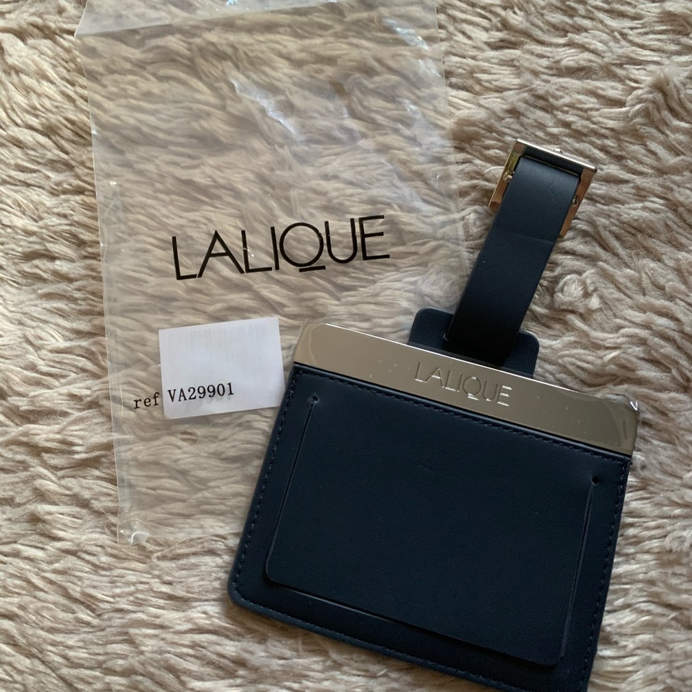 COPY - Lalique luggage tag